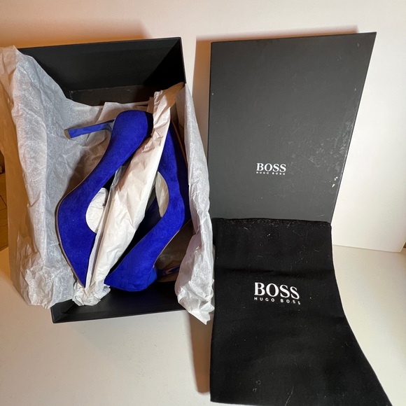 Hugo Boss “Bonette” Blue Suede heels Size 8 - Picture 4 of 9